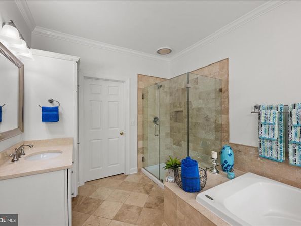 5015 Waple Lane, Alexandria VA 22304