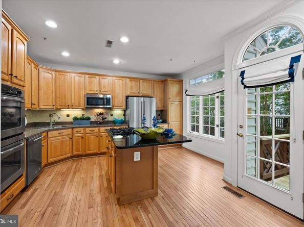 5015 Waple Lane, Alexandria VA 22304