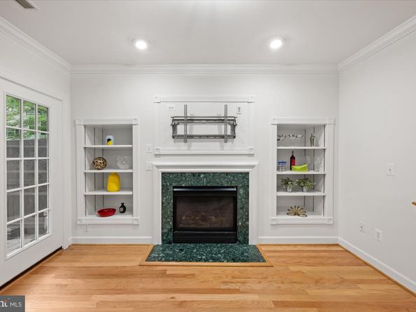 5015 Waple Lane, Alexandria VA 22304