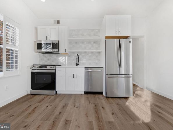 300 49TH Street NE, Washington DC 20019