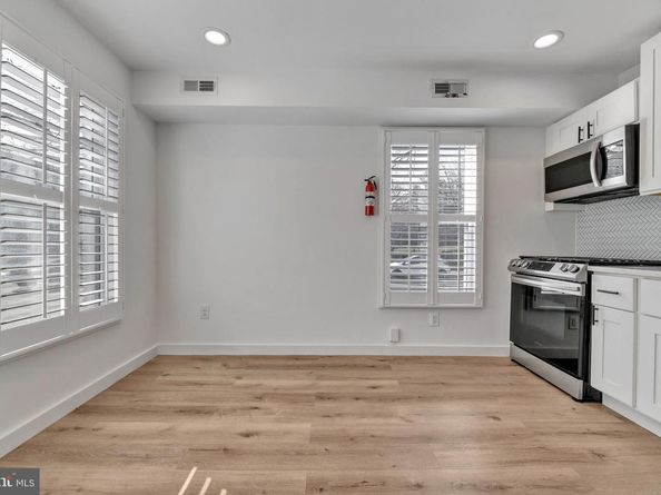 300 49TH Street NE, Washington DC 20019