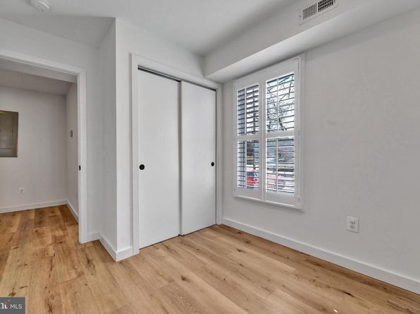 300 49TH Street NE, Washington DC 20019