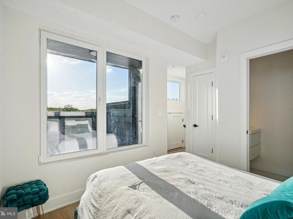 1307 Longfellow Street NW 11B, Washington DC 20011