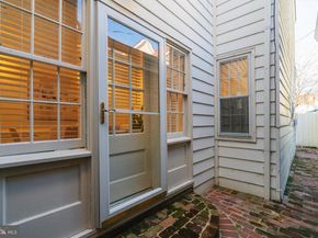 625 S Saint Asaph Street, Alexandria VA 22314