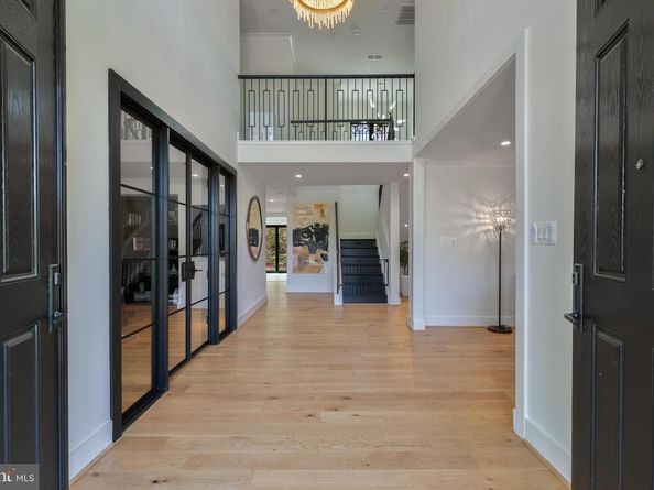 1204 Potomac School Road, Mclean VA 22101