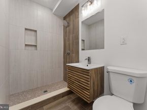 2033 N 9TH Street, Philadelphia PA 19122