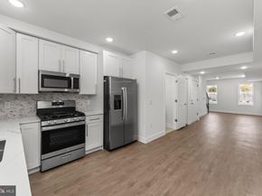 2033 N 9TH Street, Philadelphia PA 19122