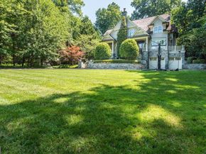 8819 Chalon Drive, Bethesda MD 20817