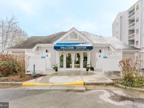 10300 Appalachian Circle 208, Oakton VA 22124