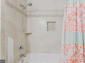 10300 Appalachian Circle 208, Oakton VA 22124