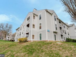 10300 Appalachian Circle 208, Oakton VA 22124