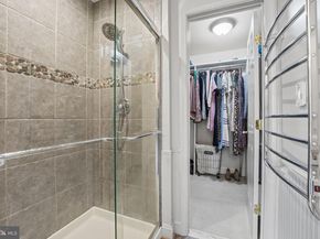 10172 Yorktown Way, Great Falls VA 22066