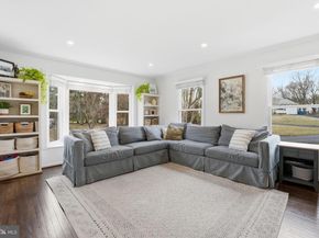 10172 Yorktown Way, Great Falls VA 22066