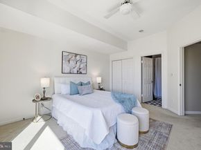 11240 Harbor Court 11240, Reston VA 20191