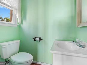 997 Blue Rock, Blue Bell PA 19422