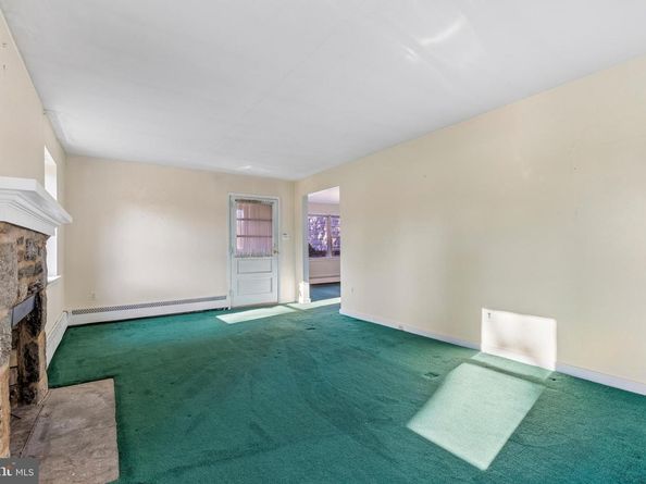 997 Blue Rock, Blue Bell PA 19422