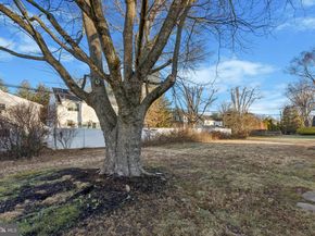 997 Blue Rock, Blue Bell PA 19422