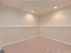 211 Amy Court, Sterling VA 20164