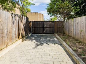 711 15TH Street NE 4, Washington DC 20002