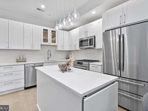 711 15TH Street NE 4, Washington DC 20002