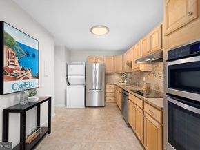 8370 Greensboro Drive 608, Mclean VA 22102