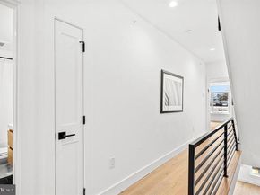 2812 S 9TH Street, Philadelphia PA 19148