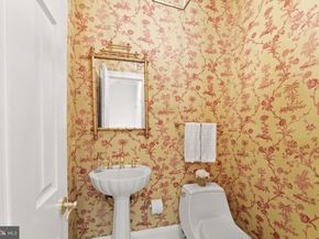 5 Wilkes Street, Alexandria VA 22314