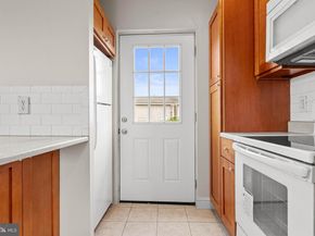 8517 Lansdowne Avenue, Upper Darby PA 19082