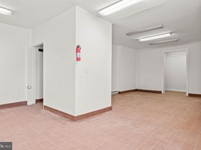 8517 Lansdowne Avenue, Upper Darby PA 19082