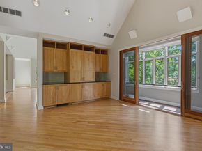 3190 N Woodrow Street, Arlington VA 22207
