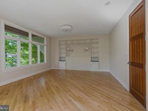 3190 N Woodrow Street, Arlington VA 22207