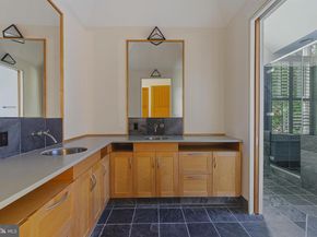 3190 N Woodrow Street, Arlington VA 22207