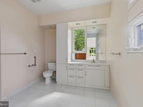 3190 N Woodrow Street, Arlington VA 22207