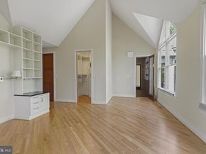 3190 N Woodrow Street, Arlington VA 22207