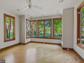 3190 N Woodrow Street, Arlington VA 22207
