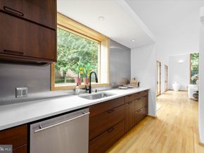 2500 Buckelew Drive, Falls Church VA 22046