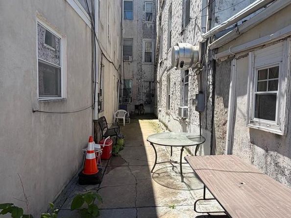 1517 Christian Street, Philadelphia PA 19146