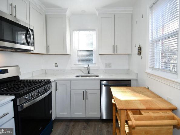 1316 S Dinwiddie Street, Arlington VA 22206