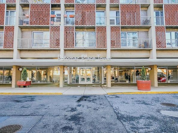 800 4TH Street SW S402, Washington DC 20024