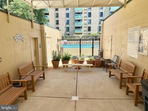 6141 Leesburg Pike 404, Falls Church VA 22041