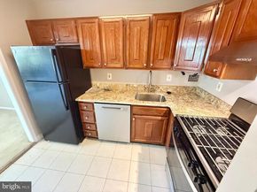 6141 Leesburg Pike 404, Falls Church VA 22041