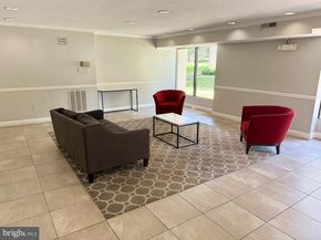 6141 Leesburg Pike 404, Falls Church VA 22041