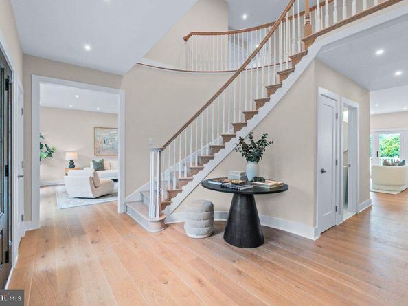 6002 Onondaga Road, Bethesda MD 20816