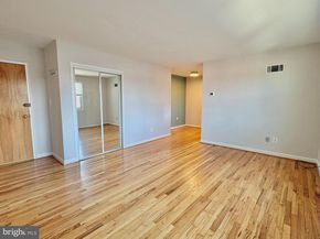 1627 Massachusetts Avenue SE 302, Washington DC 20003