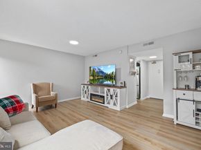 1300 Army Navy Drive 320, Arlington VA 22202