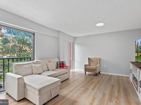 1300 Army Navy Drive 320, Arlington VA 22202