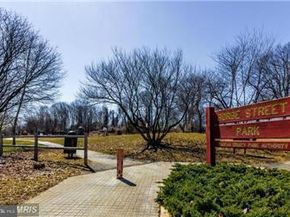 10300 Appalachian Circle 109, Oakton VA 22124