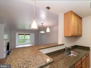 10300 Appalachian Circle 109, Oakton VA 22124