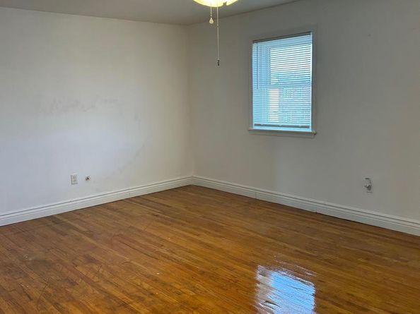 12513 Chilton Road, Philadelphia PA 19154