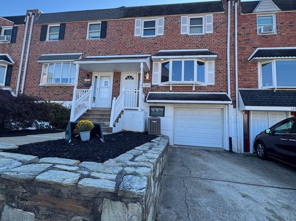 12513 Chilton Road, Philadelphia PA 19154